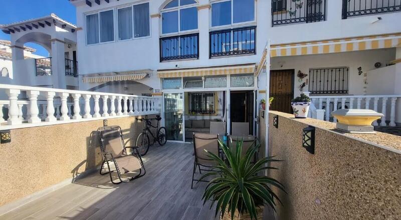 Villa for sale in Playa Flamenca, Alicante