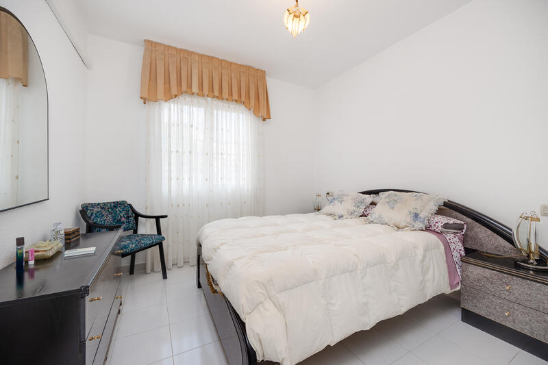 2 Cuarto Villa en venta