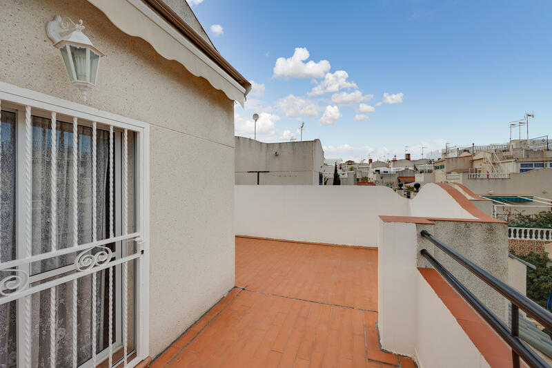 2 Cuarto Villa en venta