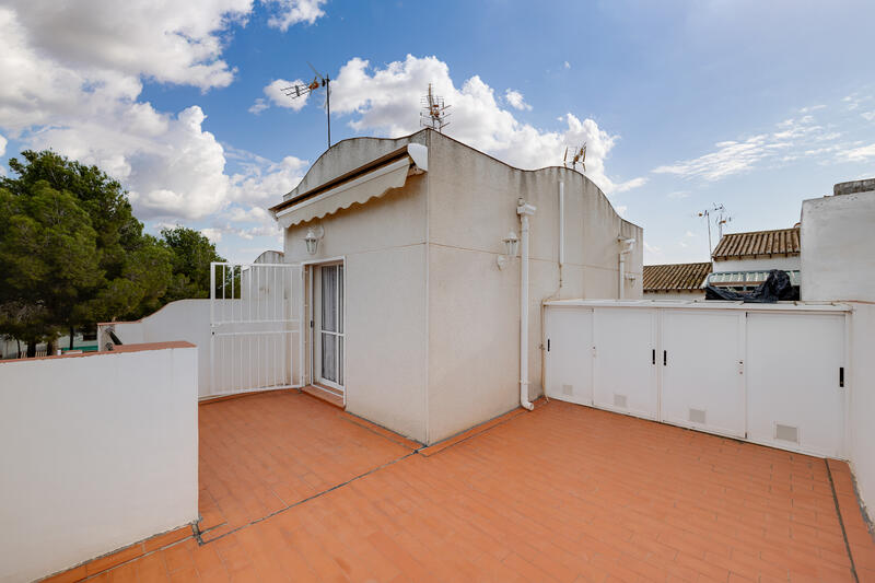 2 Cuarto Villa en venta