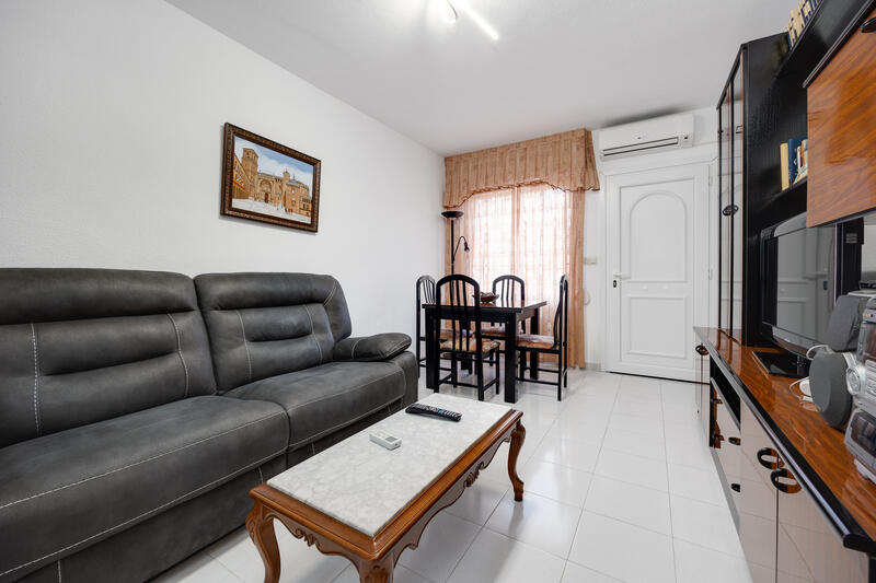 2 Cuarto Villa en venta