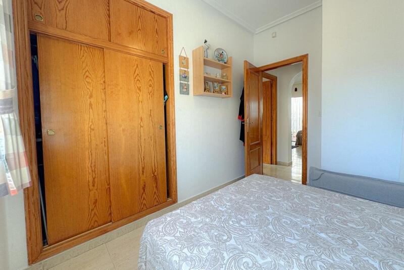 2 Cuarto Villa en venta