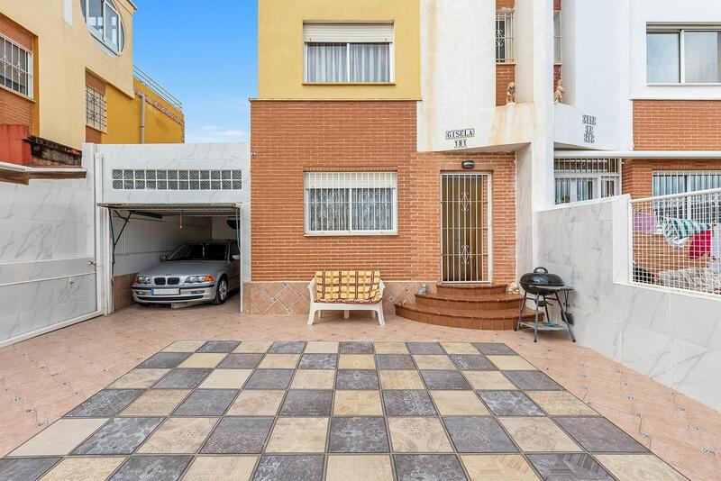 3 Cuarto Villa en venta