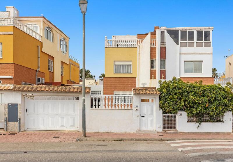 3 Cuarto Villa en venta