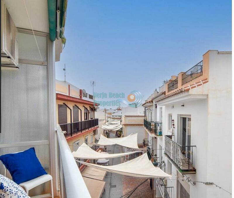 Lejlighed til salg i Nerja, Málaga