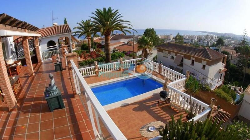 Villa en venta en Caleta de Velez, Málaga