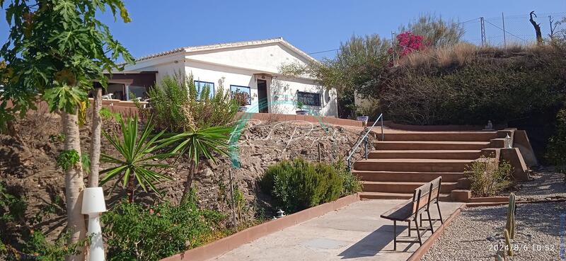 Stadthaus zu verkaufen in Almayate Alto, Málaga