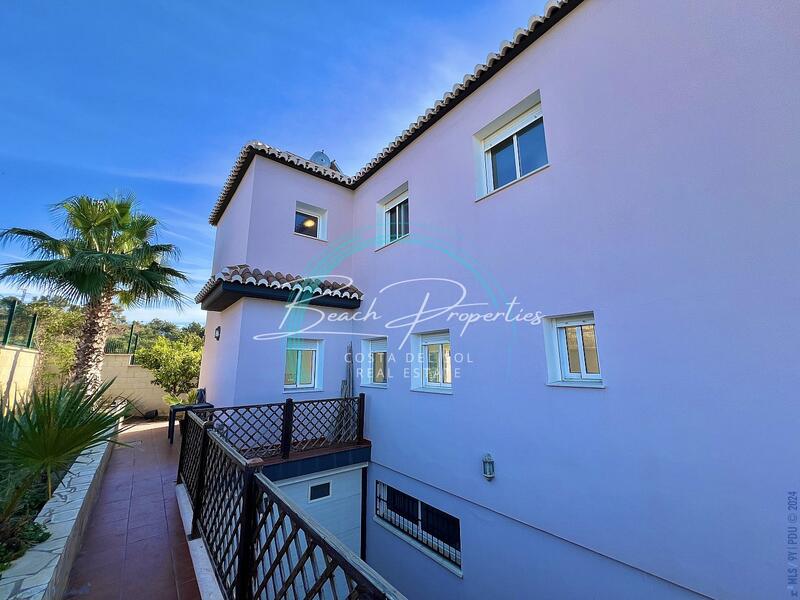 6 Cuarto Villa en venta