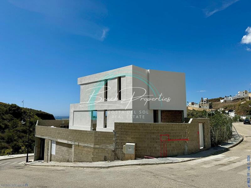 Villa for sale in Nerja, Málaga