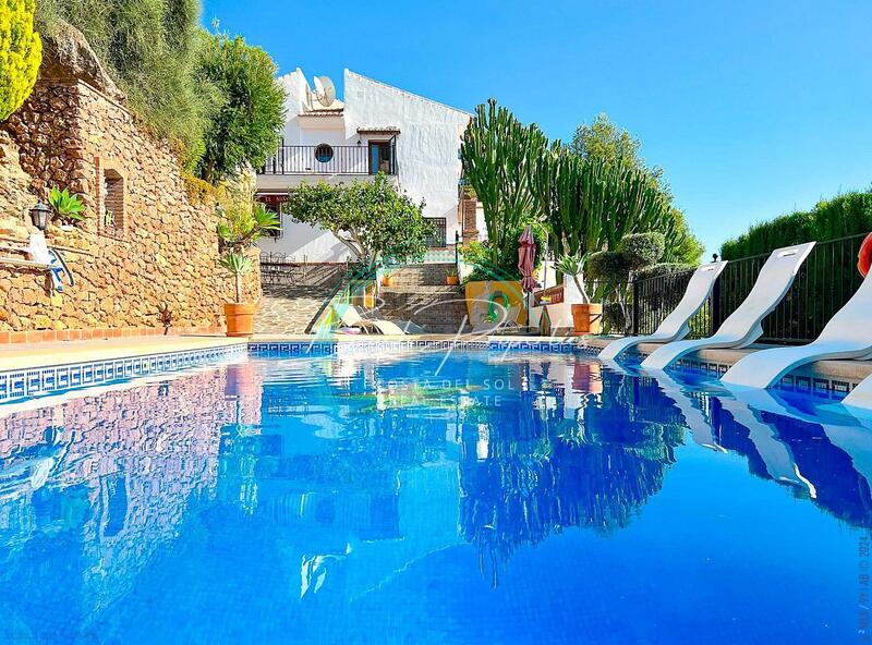 Villa for sale in Frigiliana, Málaga