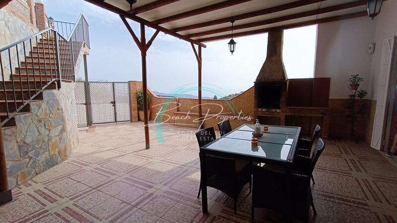 Villa for Long Term Rent in Torrox, Málaga