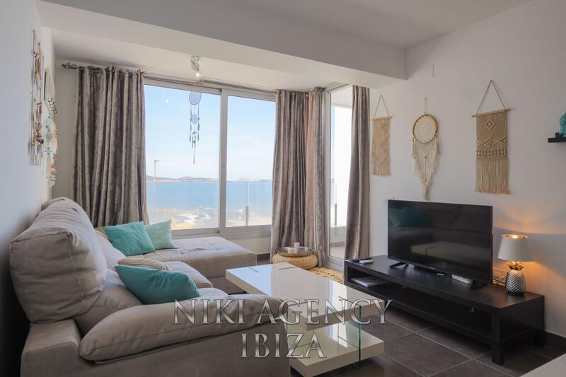 Apartamento en venta en Cala Portinax, Ibiza