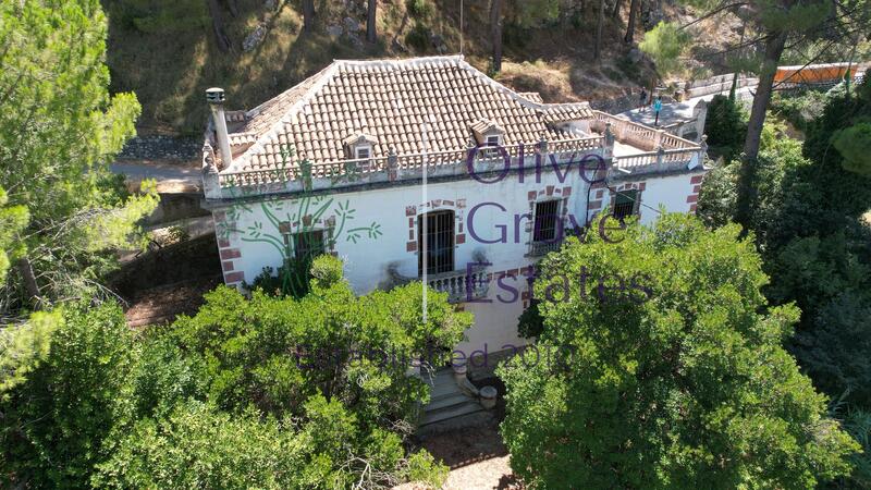 Landhaus zu verkaufen in Agres, Alicante