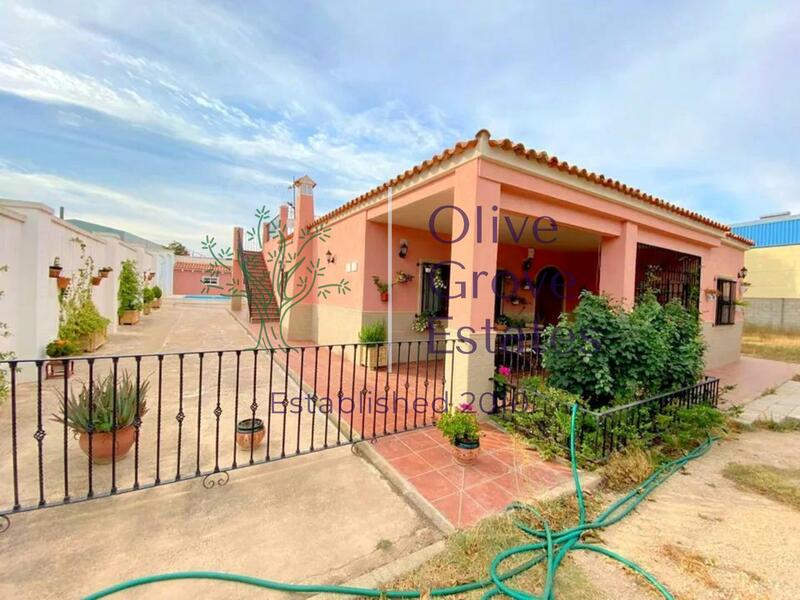 Villa zu verkaufen in La Font de la Figuera, Valencia