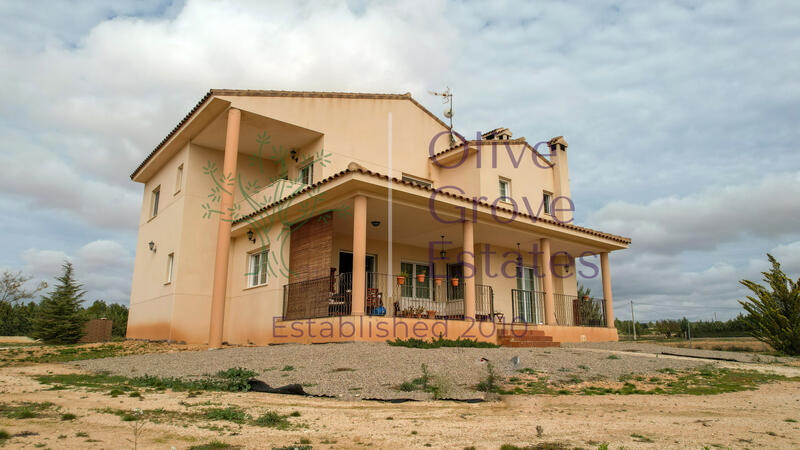 4 Schlafzimmer Villa zu verkaufen