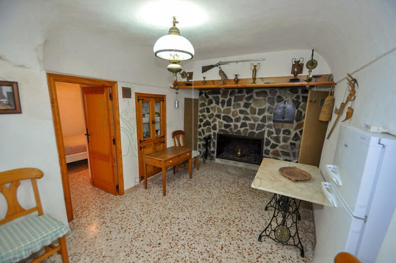 4 bedroom Cave House for sale