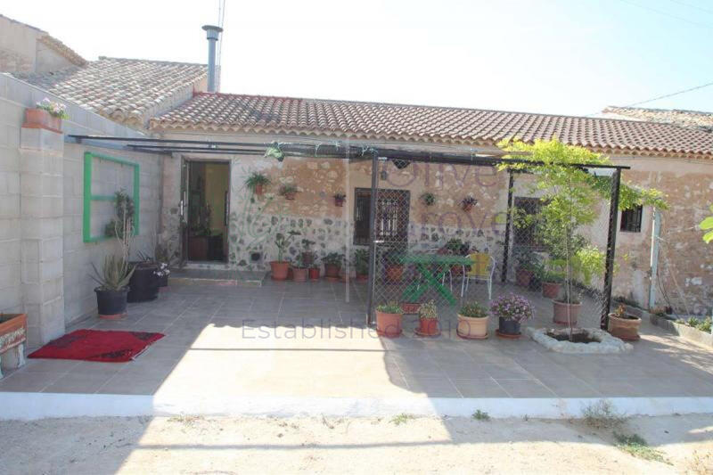 Villa en venta en Pinoso, Alicante