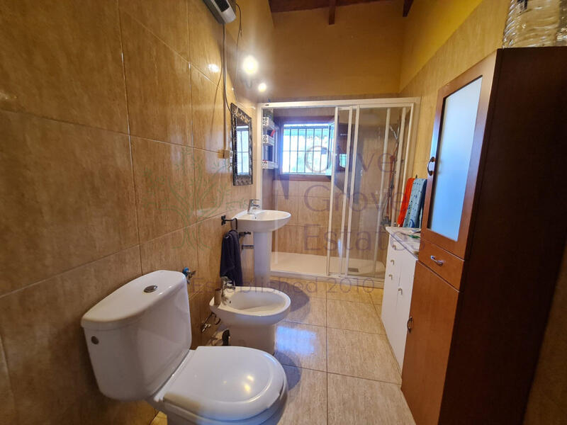 4 Cuarto Villa en venta