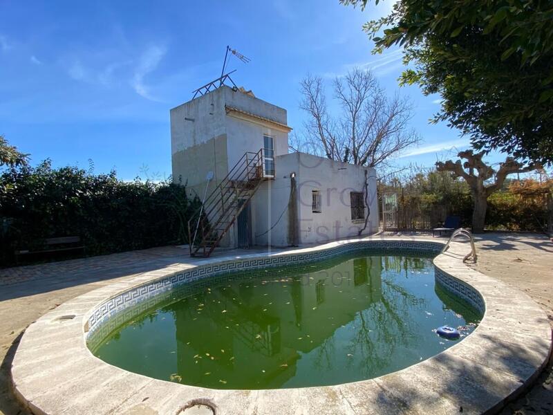 2 Cuarto Casa de Campo en venta