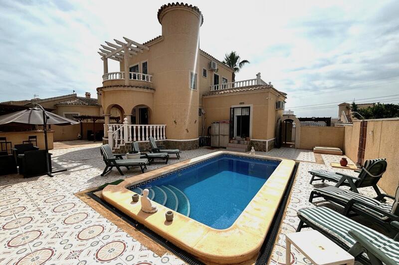 Villa zu verkaufen in Benijófar, Alicante
