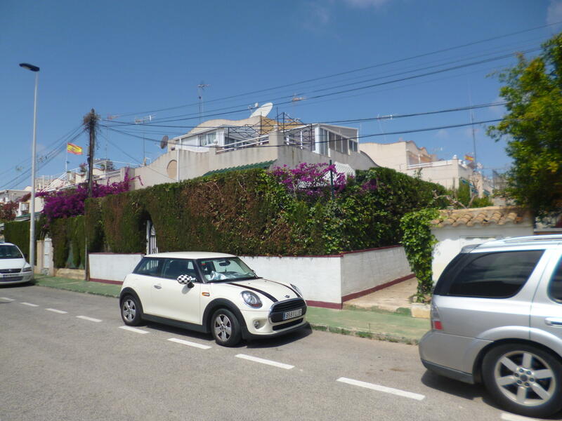 Villa zu verkaufen in Los Balcones, Alicante