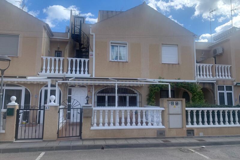 Stadthaus zu verkaufen in Torrevieja, Alicante