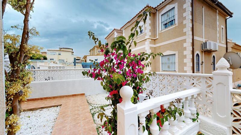 Townhouse for sale in Blue Lagoon, Alicante