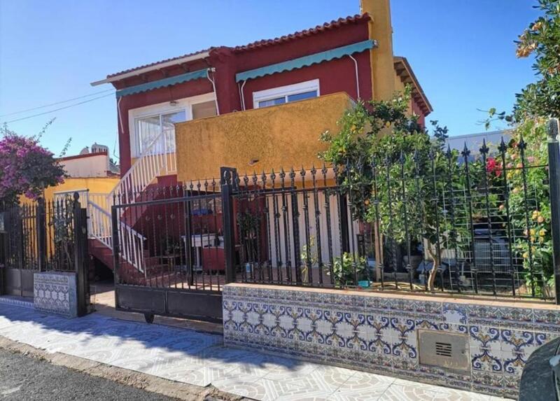 3 спальная комната Villa продается в Orihuela Costa, Alicante