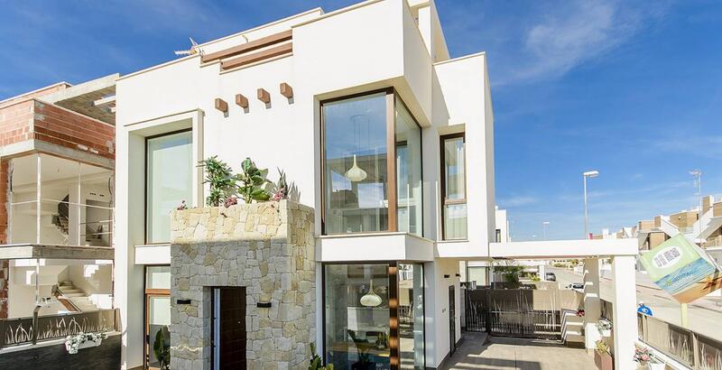 Villa for sale in Ciudad Quesada, Alicante