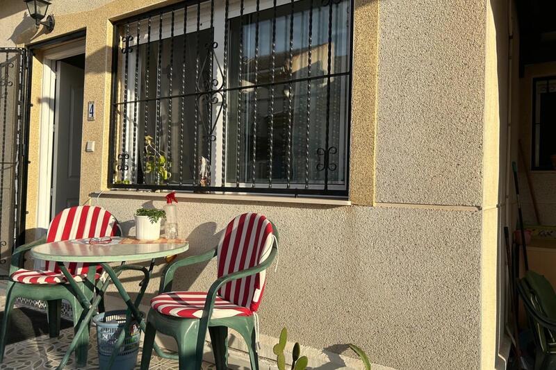 2 Cuarto Villa en venta