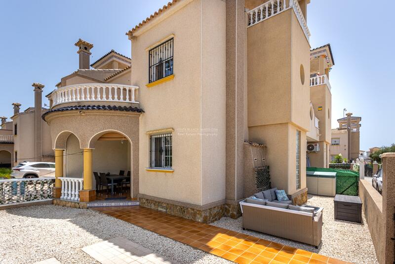 3 bedroom Villa for sale