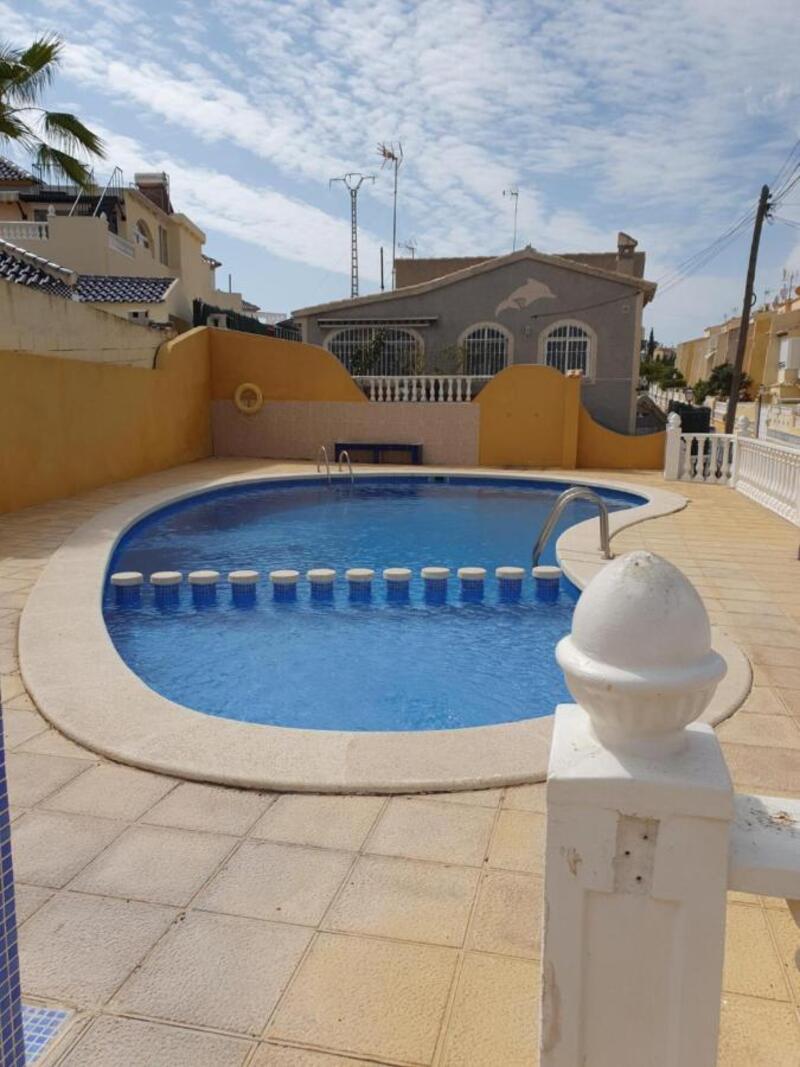 Villa til salgs i Torrevieja, Alicante