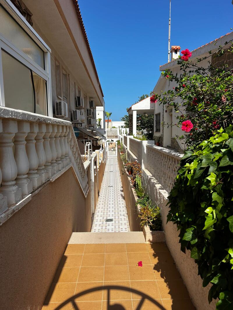 Villa zu verkaufen in Torrevieja, Alicante