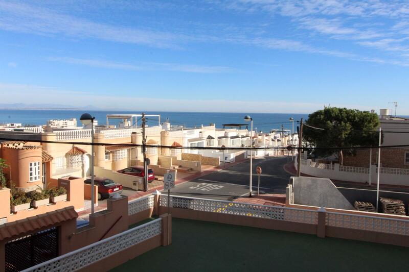 Apartamento en venta en La Mata, Alicante