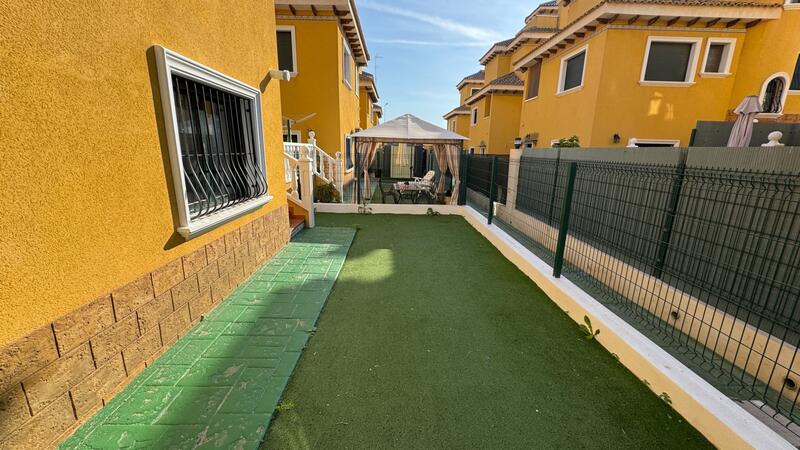 3 Cuarto Villa en venta