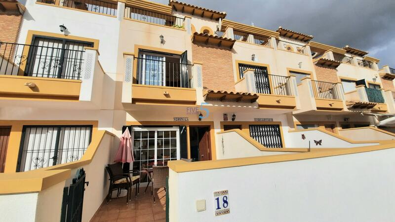 Stadthaus zu verkaufen in Orihuela, Alicante