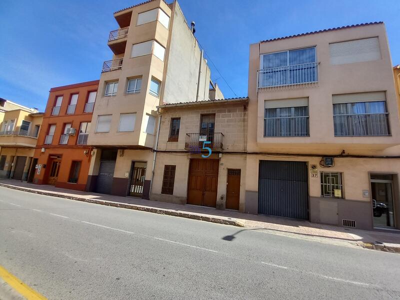 городская тюрьма продается в Callosa D En Sarrià, Alicante