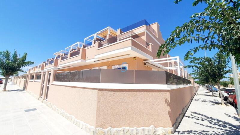 Duplex zu verkaufen in Pilar de la Horadada, Alicante