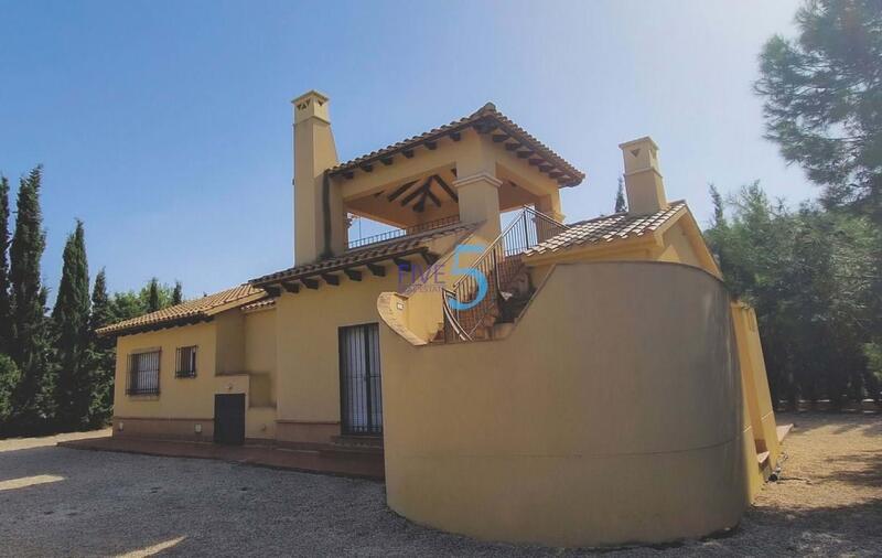 3 Cuarto Villa en venta