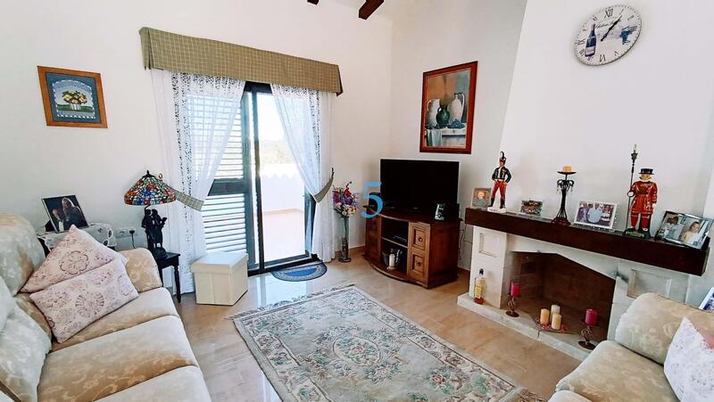 4 Cuarto Villa en venta