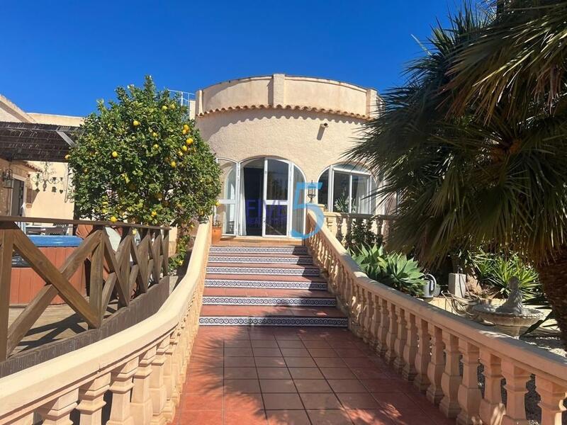 Villa til salg i Xàbia/Javea, Alicante