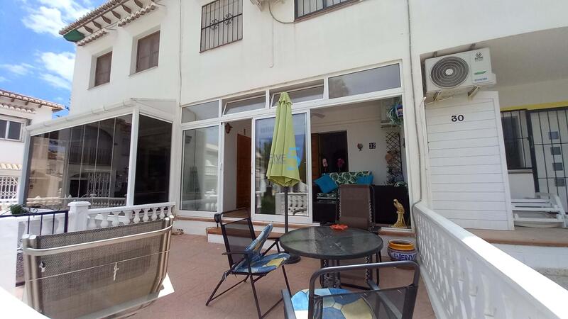 квартира продается в Torrevieja, Alicante