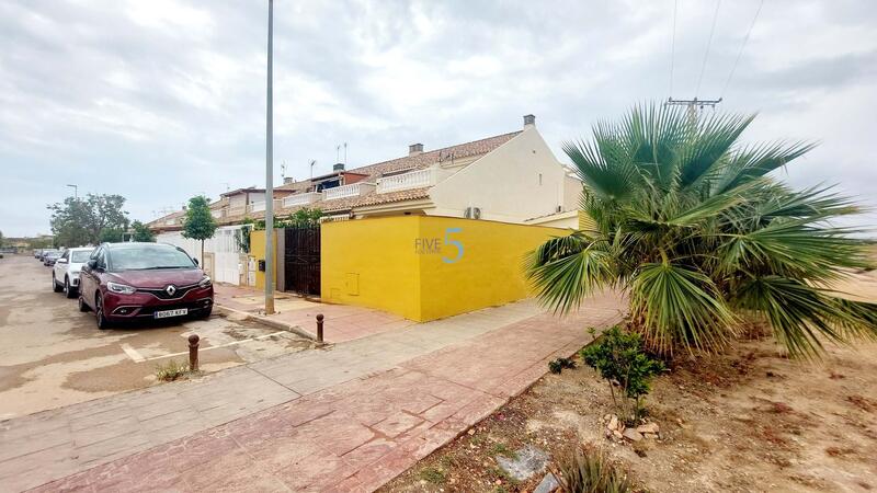 городская тюрьма продается в Los Alcazares, Murcia
