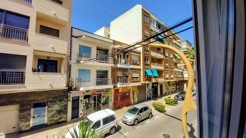 Apartamento en venta en Torrevieja, Alicante