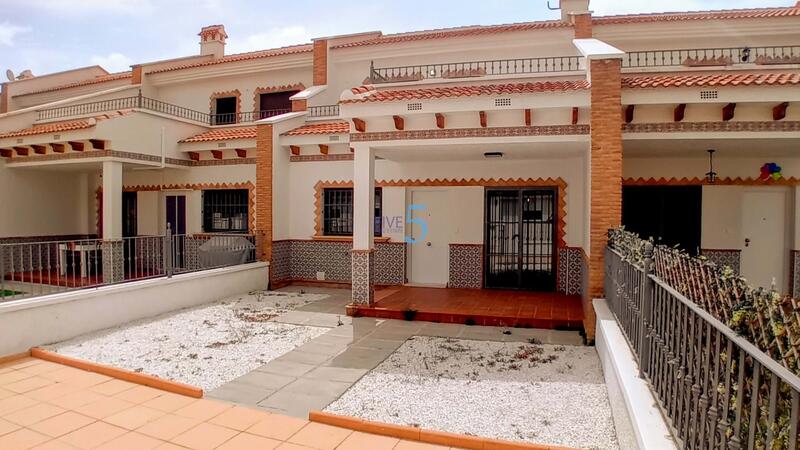 Stadthaus zu verkaufen in San Miguel de Salinas, Alicante