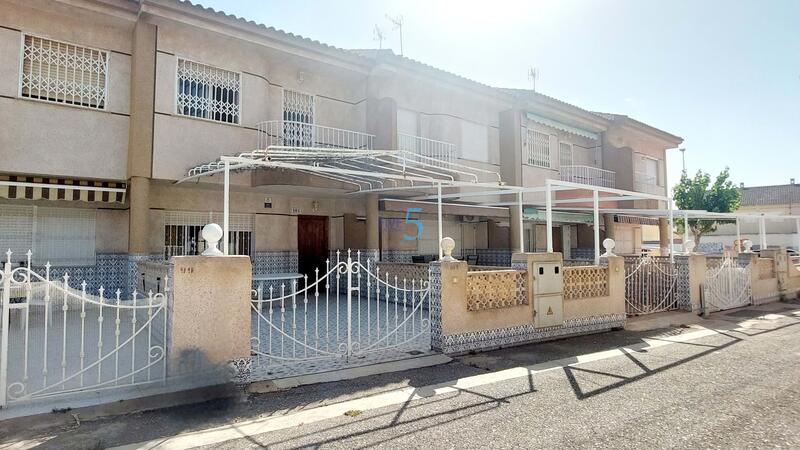 Townhouse for sale in Los Alcazares, Murcia