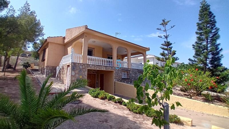 Country House for sale in Torrevieja, Alicante