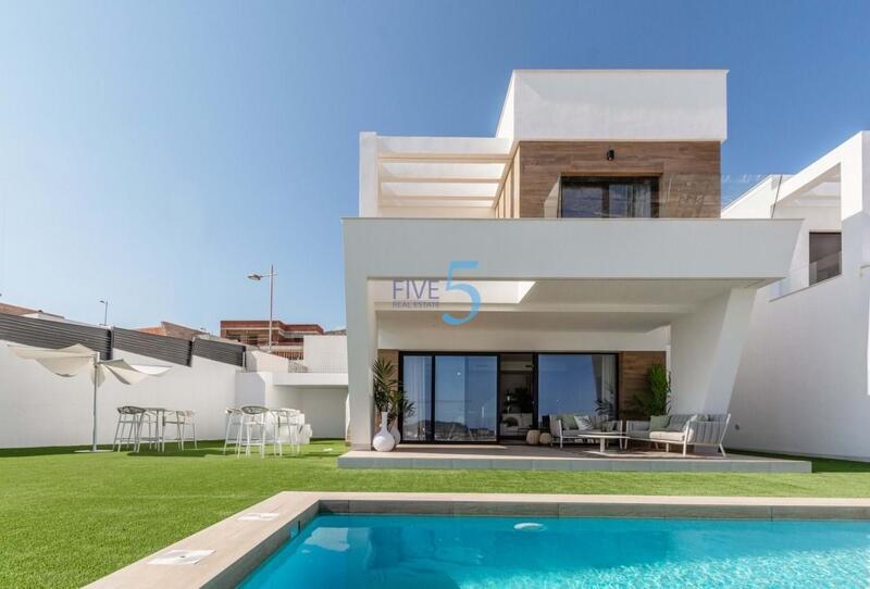 4 bedroom Villa for sale