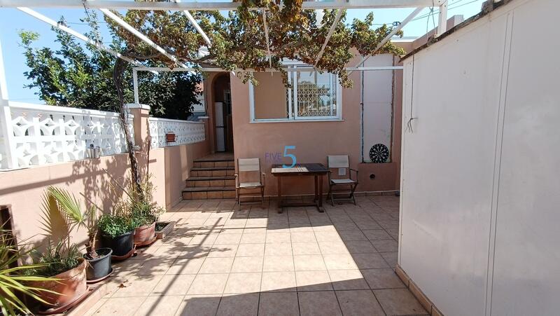 2 Cuarto Villa en venta