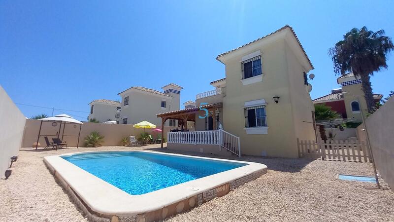 Villa for sale in Algorfa, Alicante